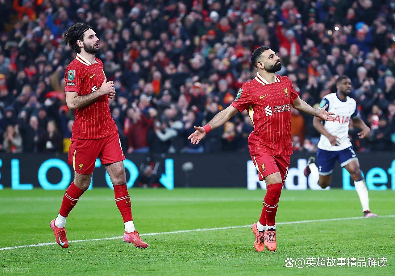 爱游戏官方入口-佳绩频现：英超豪门球队比拼吸引全球瞩目的简单介绍