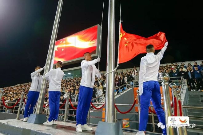 足球世界聚焦国际舞台,赛事火爆燃爆点的简单介绍 足球世界聚焦国际舞台,赛事火爆燃爆点的简单介绍