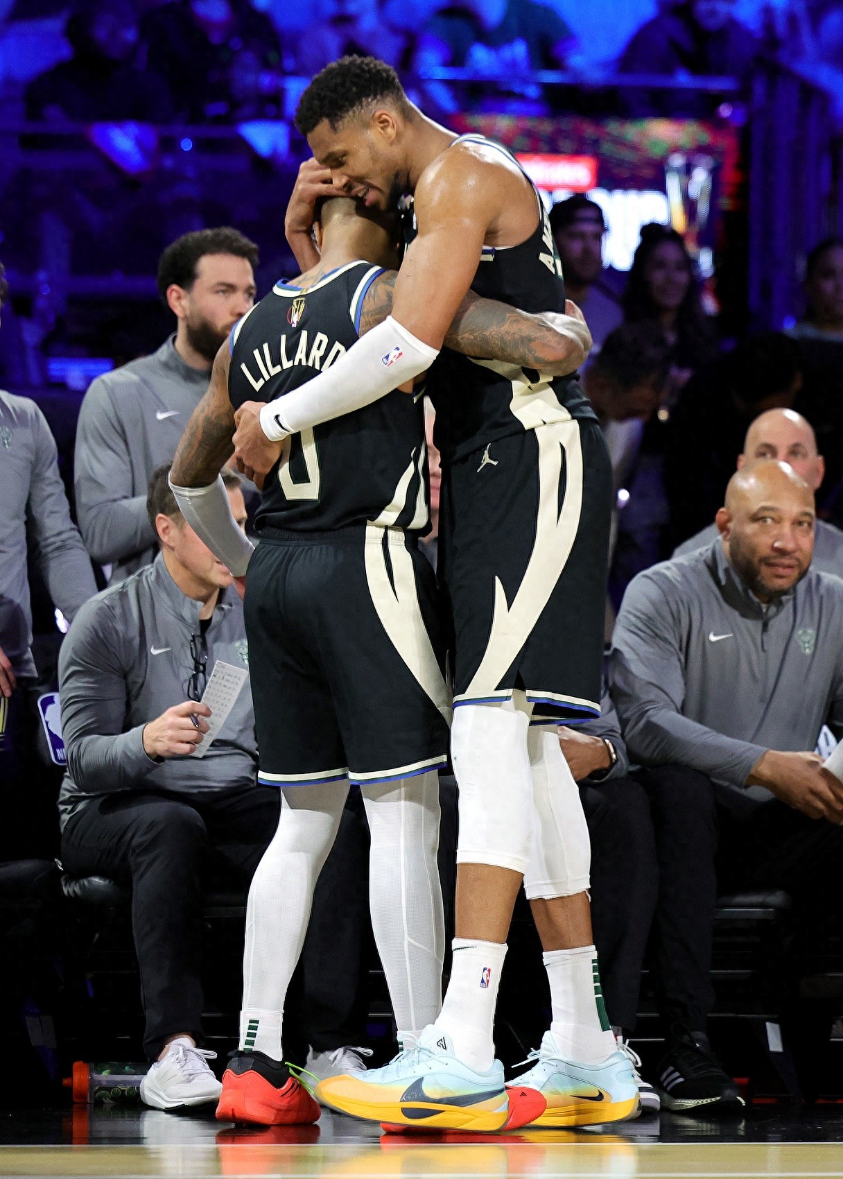 爱游戏体育官网-包含雄鹿逆转掘金，主场迎来惊险胜利的词条