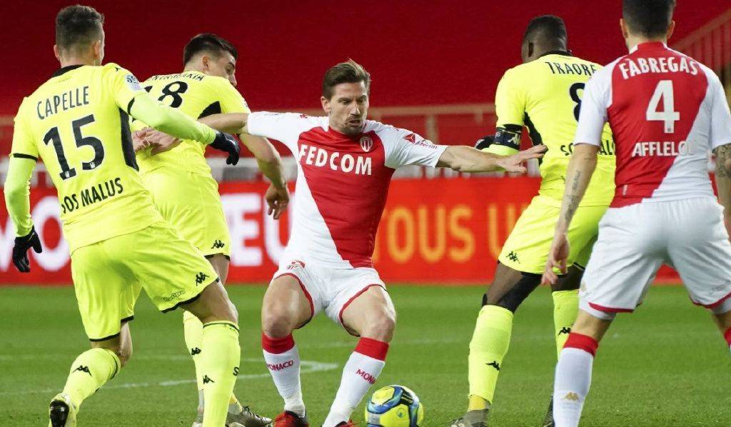 里昂客场不敌南特，遭遇失利的简单介绍