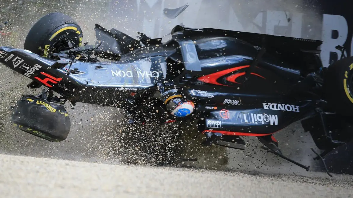 爱游戏官网-哈斯车队翻盘梅赛德斯，佩雷兹关键制胜