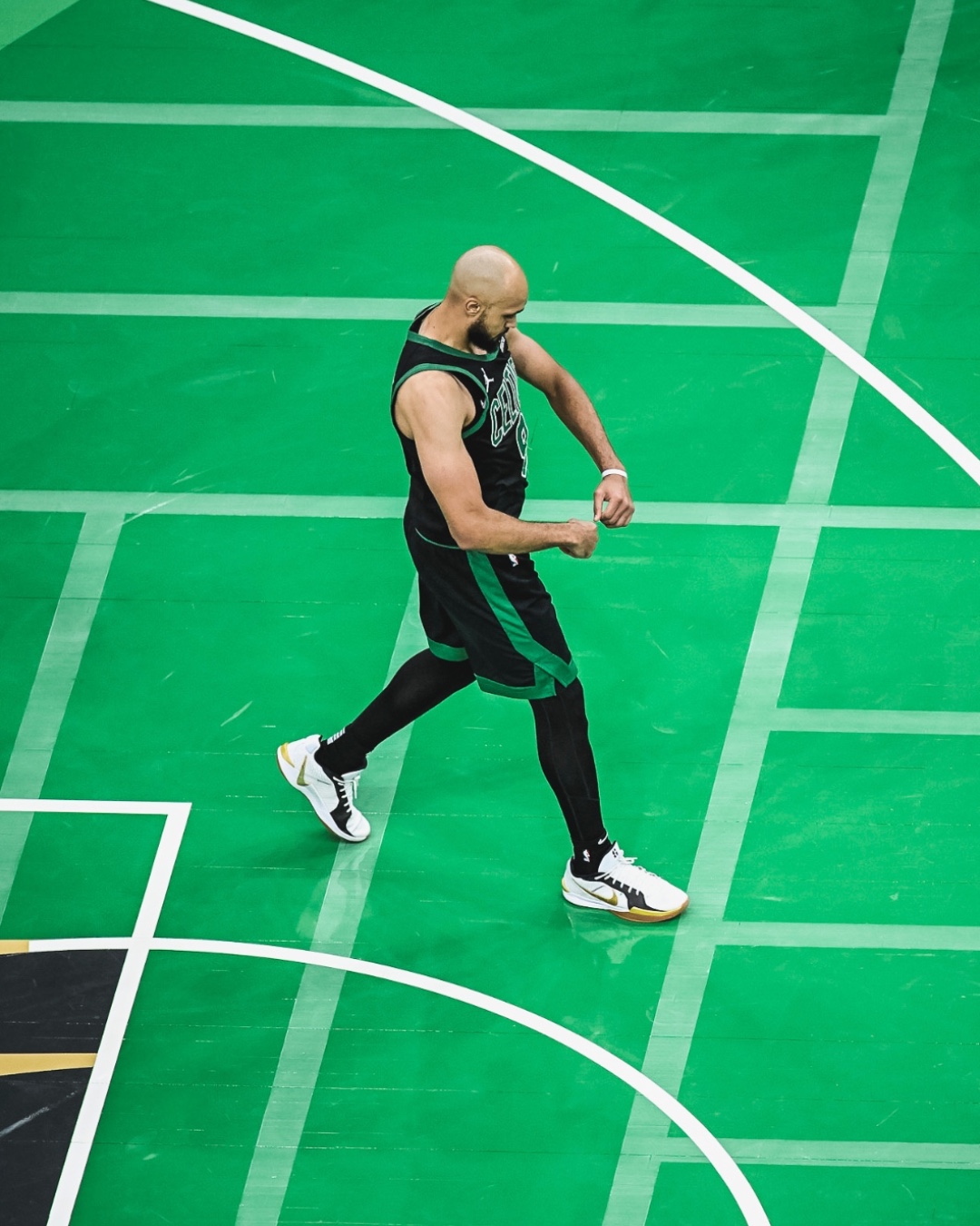 爱游戏官网-关于独行侠轻取凯尔特人，武切维奇关键制胜的信息