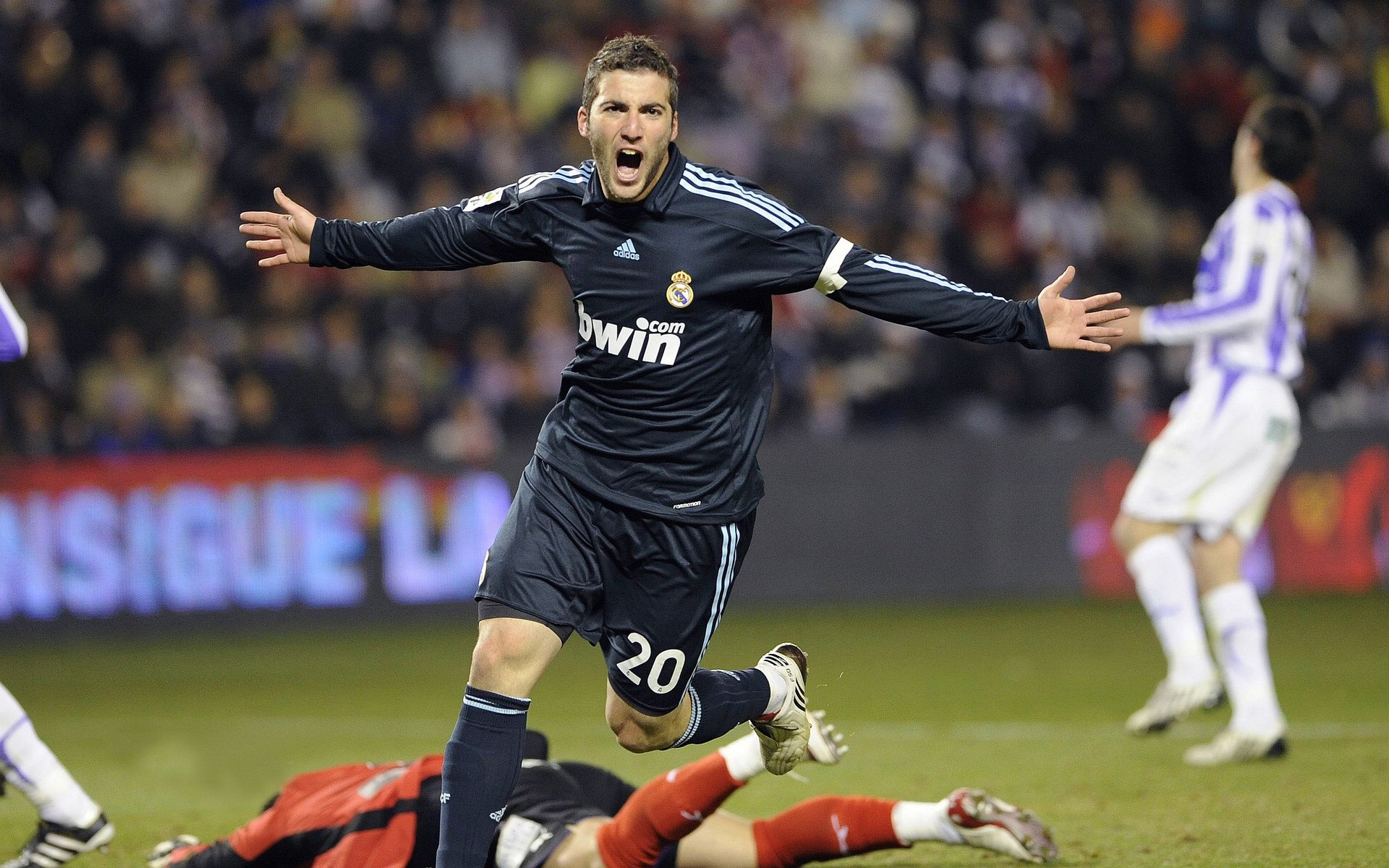 东决关键战焦点战,凯尔特人一波流带走老鹰,诠释何为冠军级掌控力